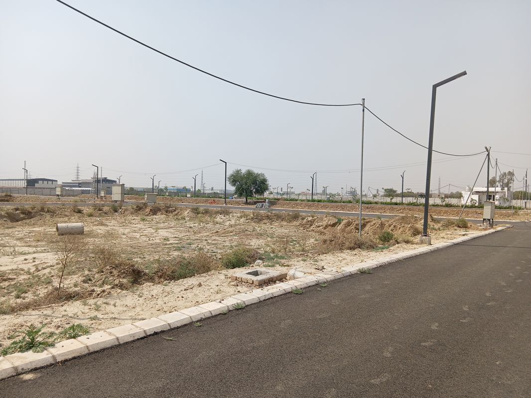 Plot For Sale in BPTP Parklands