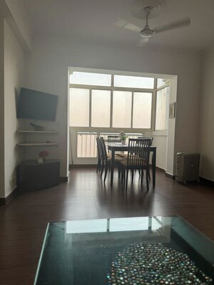 Living Room in 2 BHK Apartment at DLF Regency Park I, Dlf Phase iv – for Rent