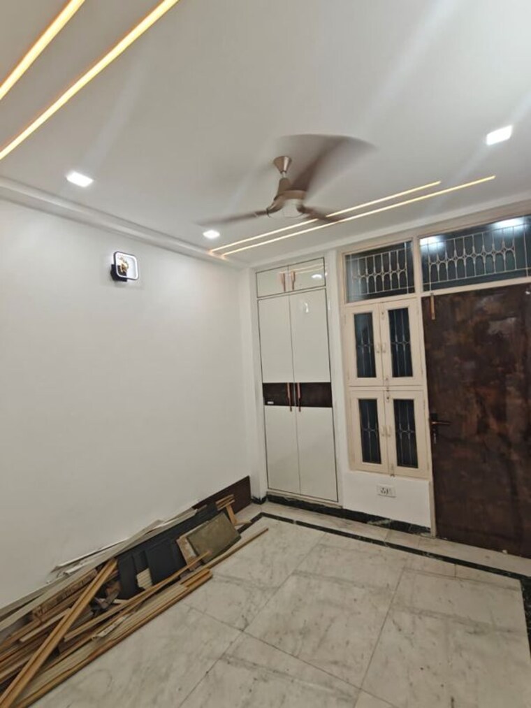 Balcony, indrapuram 3 Bedroom 112 Sq.Mt. Builder Floor In Indrapuram Ghaziabad 10576237