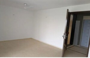 Room in 4 BHK Builder Floor at DLF Garden City Independent Floors, Sector 92 – for Rent