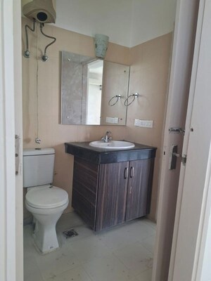 Bathroom in 2.5 BHK Apartment at Pioneer Park Phase 1, Sector 61 – for Rent