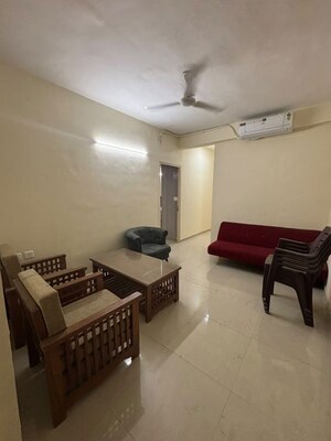 Living Room in 2.5 BHK Builder Floor at Smart World Orchard, Sector 61 – for Rent