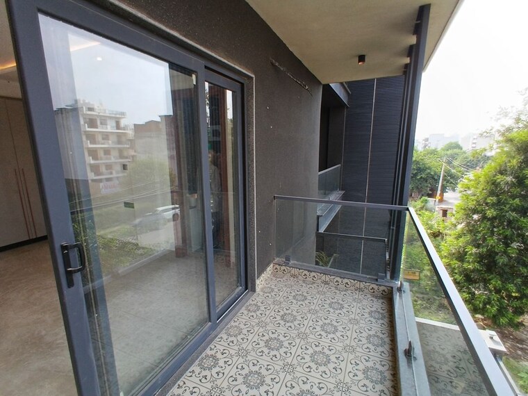 undefined, sector 31 3.5 Bedroom 250 Sq.Yd. Builder Floor In Sector 31 Faridabad 10520783