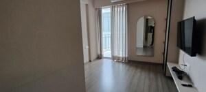 Room in 2.5 BHK Apartment at Godrej 101, Sector 79 – for Rent