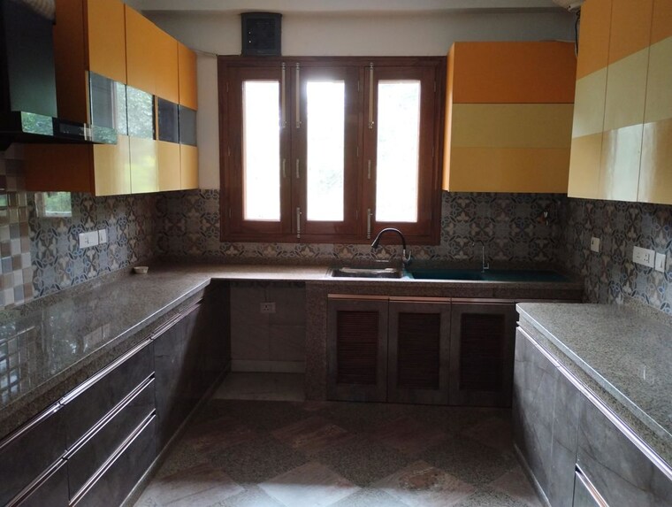 Kitchen, sector 22 3 Bedroom 2300 Sq.Ft. Builder Floor In Sector 22 Gurgaon 10575827