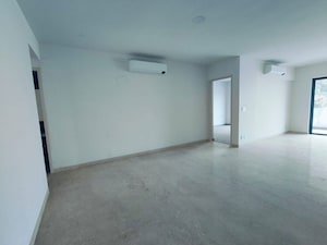 Room in 4 BHK Apartment at Birla Navya, Sector 63a – for Rent