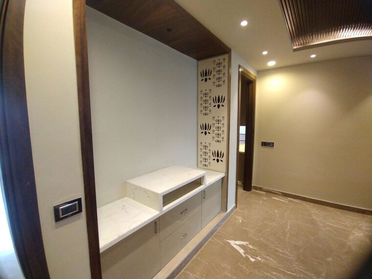 Room, sector 22 4 Bedroom 2300 Sq.Ft. Builder Floor In Sector 22 Gurgaon 10576331