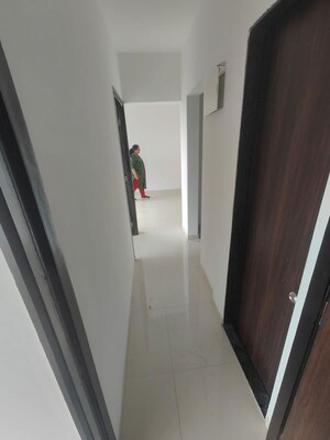 Room in 1 BHK Apartment at UK Iridium, Kandivali East – for Rent