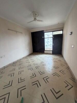 Building Lobby in 2 BHK Builder Floor at Sector 15 – for Rent