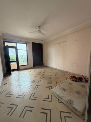 2 BHK Builder Floor For Rent in Sector 15