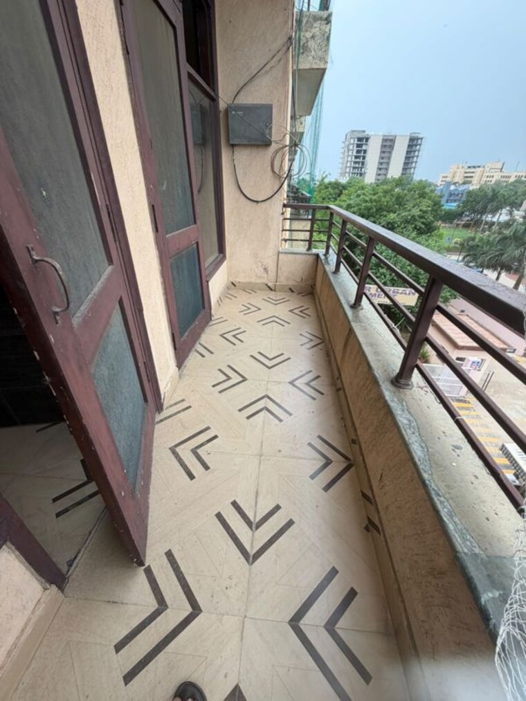Balcony, sector 15 2 Bedroom 1300 Sq.Ft. Builder Floor In Sector 15 Gurgaon 10576348