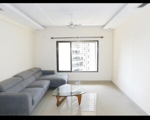 2 BHK Apartment For Rent in Lake avenue CHS, Powai