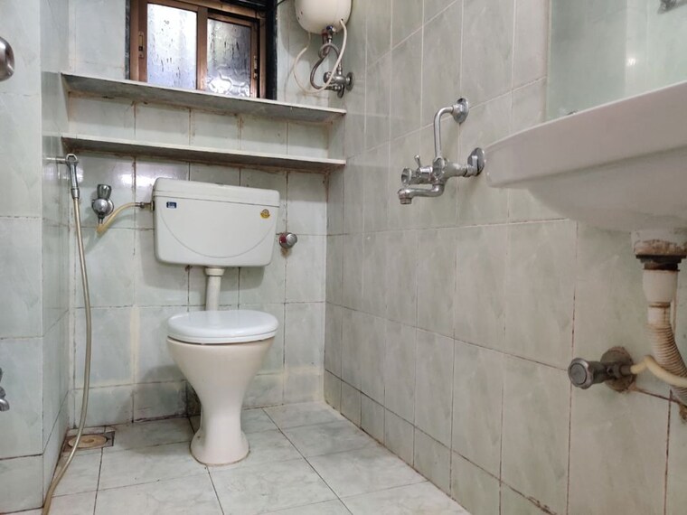 Bathroom, shri-vijay-vihar-chs 2 Bedroom 890 Sq.Ft. Apartment In Powai Mumbai 10576359