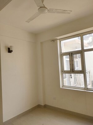 Room in 1.5 BHK Builder Floor at New Palam Vihar Phase 2 – for Rent