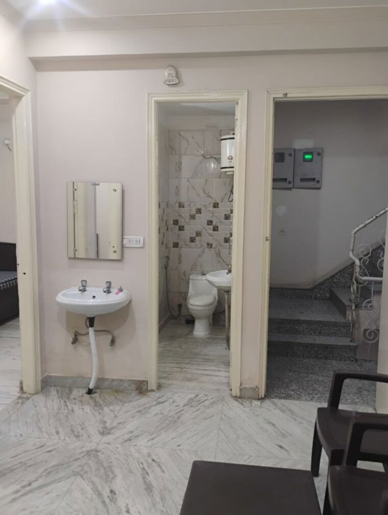 Bathroom, greenwood-city 1 Bedroom 650 Sq.Ft. Builder Floor In Sector 40 Gurgaon 10576381