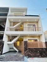 4 BHK 115 Sq.Yd. Independent House in Sector 123
