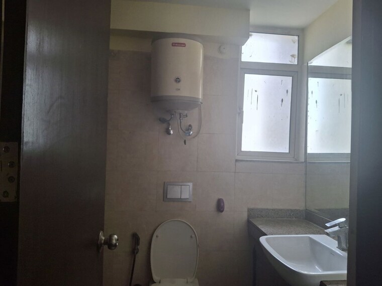 Bathroom, m3m-woodshire 3.5 Bedroom 2361 Sq.Ft. Apartment In Sector 107 Gurgaon 10576386