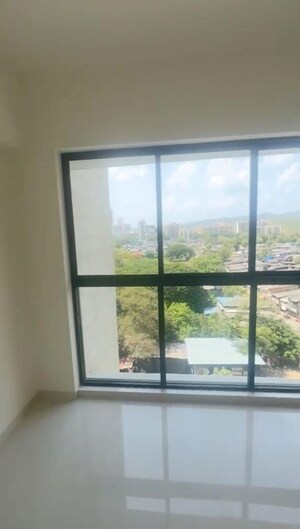 Room in 2 BHK Apartment at Lodha Woods, Kandivali East – for Rent