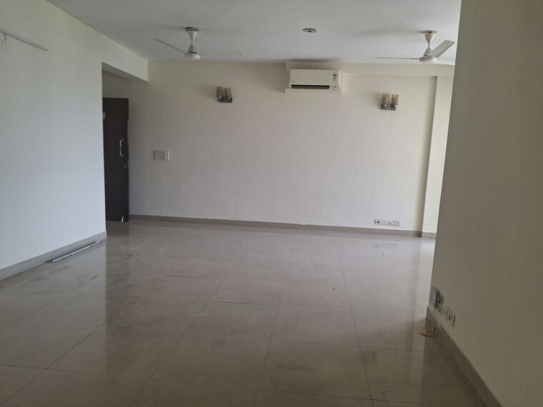Bathroom, m3m-woodshire 3.5 Bedroom 2361 Sq.Ft. Apartment In Sector 107 Gurgaon 10576399