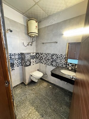 Living Room in 1 BHK Builder Floor at Sector 40 – for Rent
