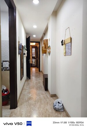 2 BHK Builder Floor – Entrance View at Kalkaji - for Rent