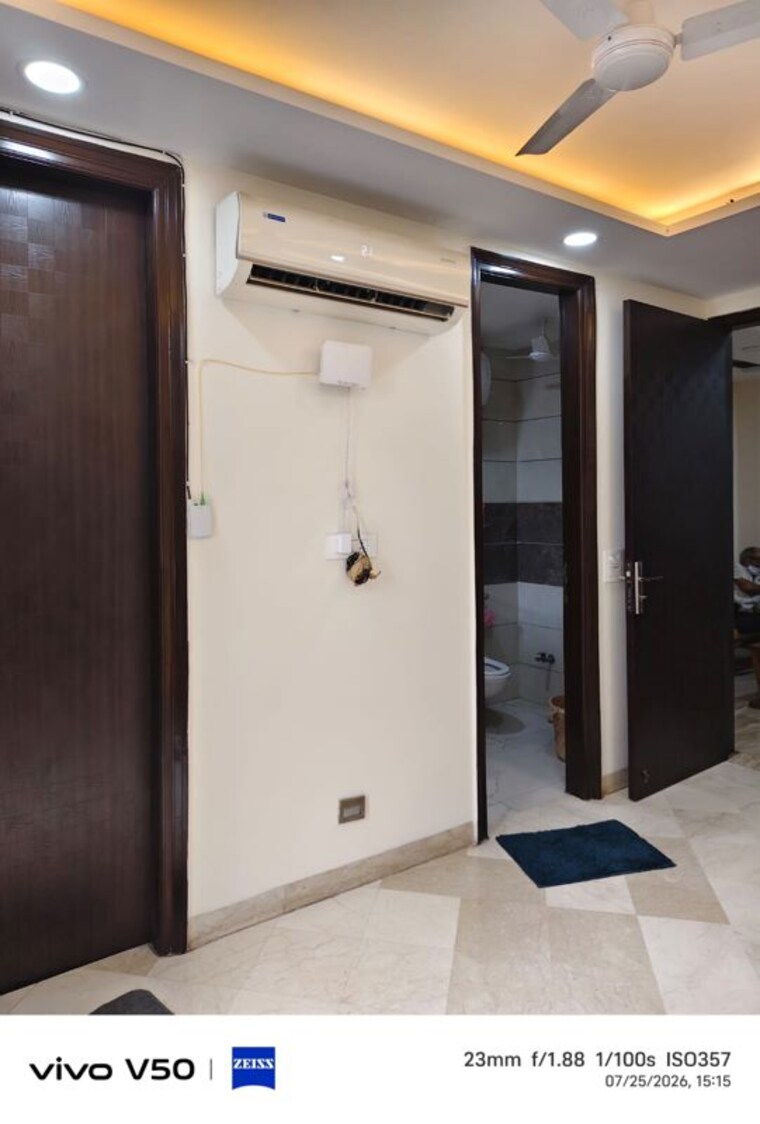 Bathroom, kalkaji 2 Bedroom 900 Sq.Ft. Builder Floor In Kalkaji Delhi 10576418