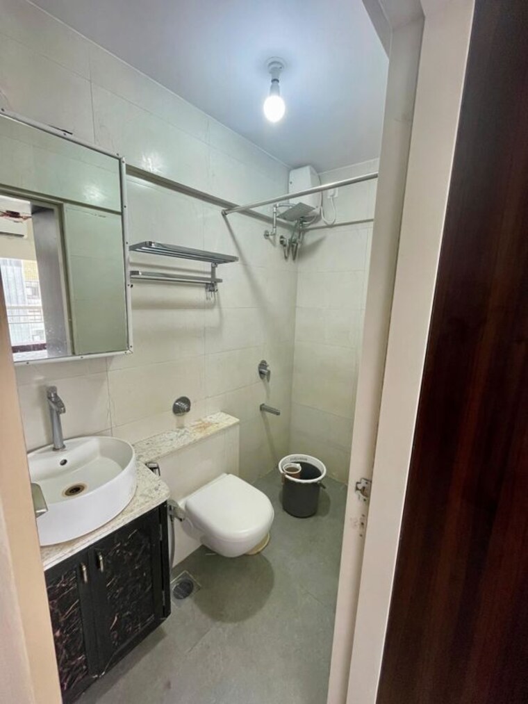 Bathroom, prabhadevi-chs 2 Bedroom 560 Sq.Ft. Apartment In Prabhadevi Mumbai 10576416