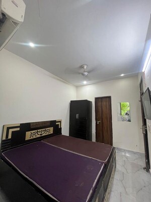 1 RK Builder Floor For Rent in Sector 40