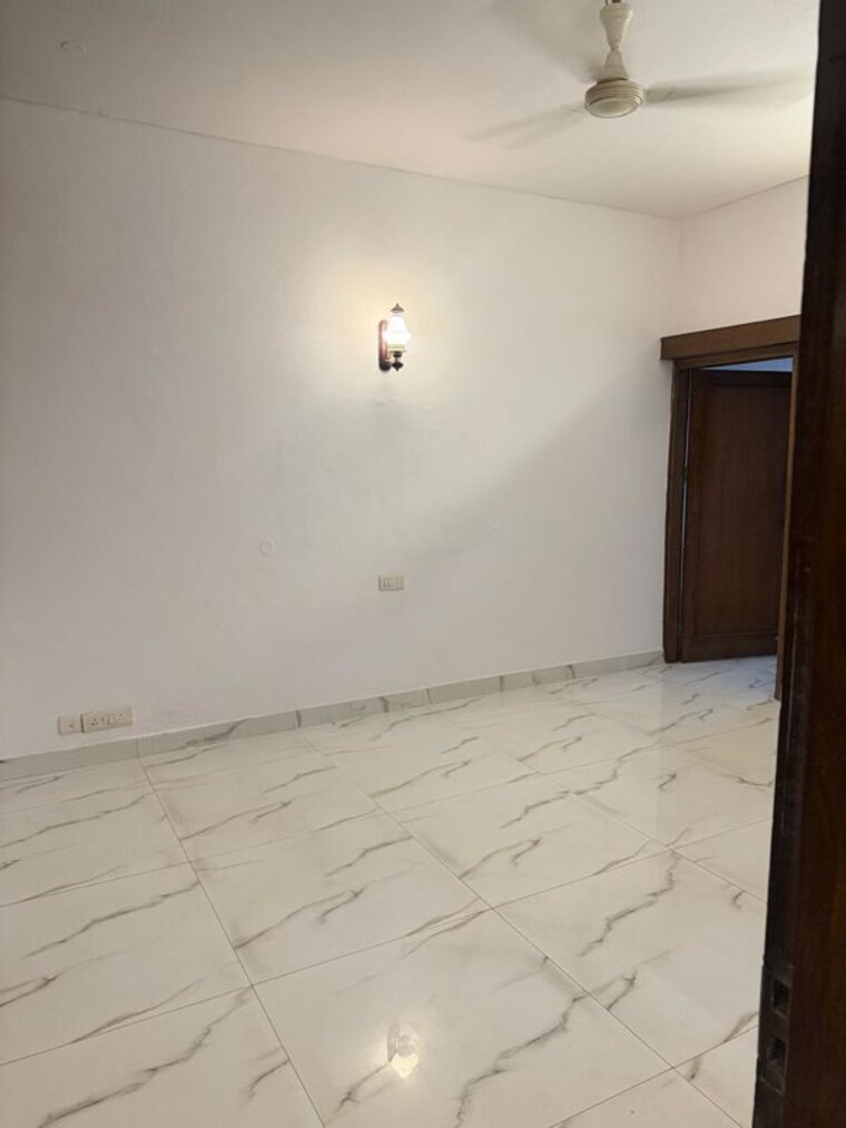 Room, saket 3 Bedroom 2500 Sq.Ft. Builder Floor In Saket Delhi 10576435