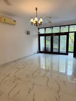 3 BHK + Servant Room Builder Floor For Rent in Saket
