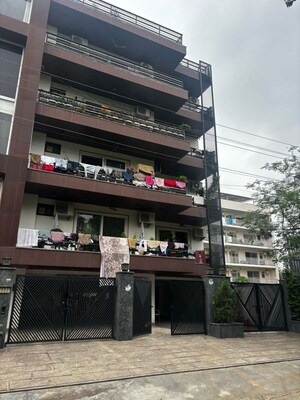  Builder Floor – Exterior View View at Sector 55 - for Sale