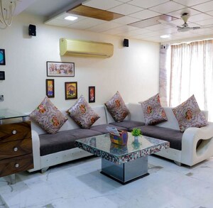 4 BHK Apartment For Sale in Prabhadevi CHS, Prabhadevi