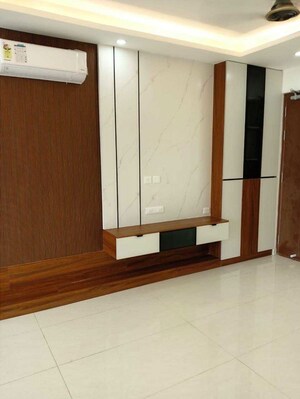 Room in  Apartment at Prestige Beverly Hills, Kokapet – for Rent
