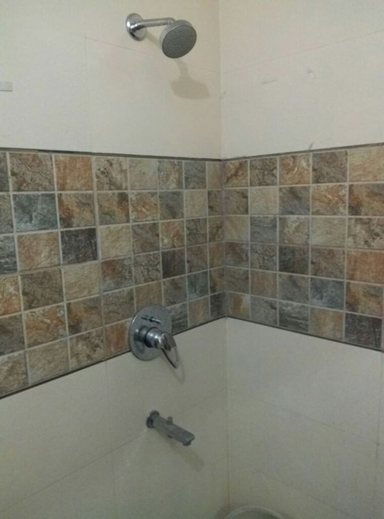 undefined, dlf-silver-oaks 2 Bedroom 1200 Sq.Ft. Apartment In Sector 26 Gurgaon 10574340