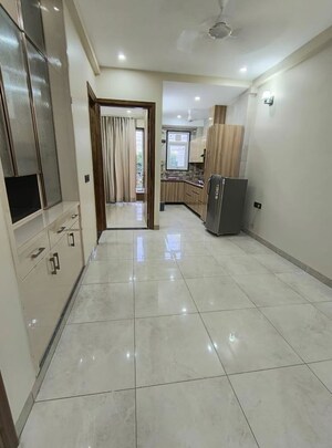 Building Lobby in 2 BHK Builder Floor at Sector 27 – for Rent