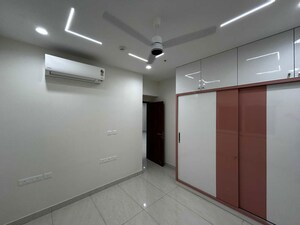 Room in  Apartment at Prestige Beverly Hills, Kokapet – for Rent