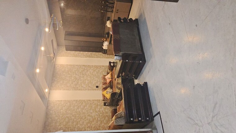 Living Room, kavi nagar 4 Bedroom 355 Sq.Yd. Builder Floor In Kavi Nagar Ghaziabad 10576132