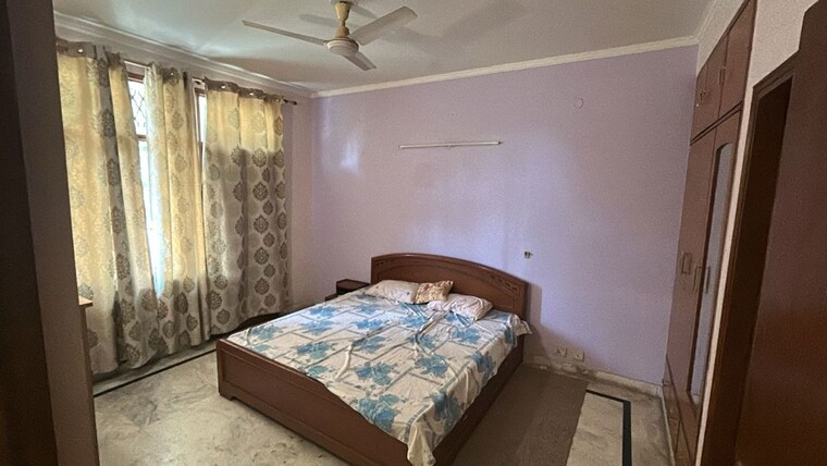Bedroom, sector 54 3 Bedroom 1800 Sq.Ft. Builder Floor In Sector 54 Gurgaon 10576574
