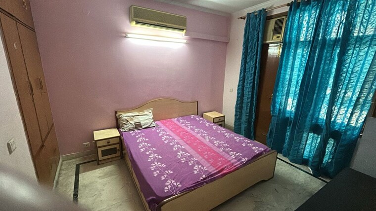 Bedroom, sector 54 3 Bedroom 1800 Sq.Ft. Builder Floor In Sector 54 Gurgaon 10576574