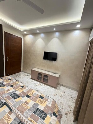 Kitchen in 1 BHK Builder Floor at Dlf Phase ii – for Rent