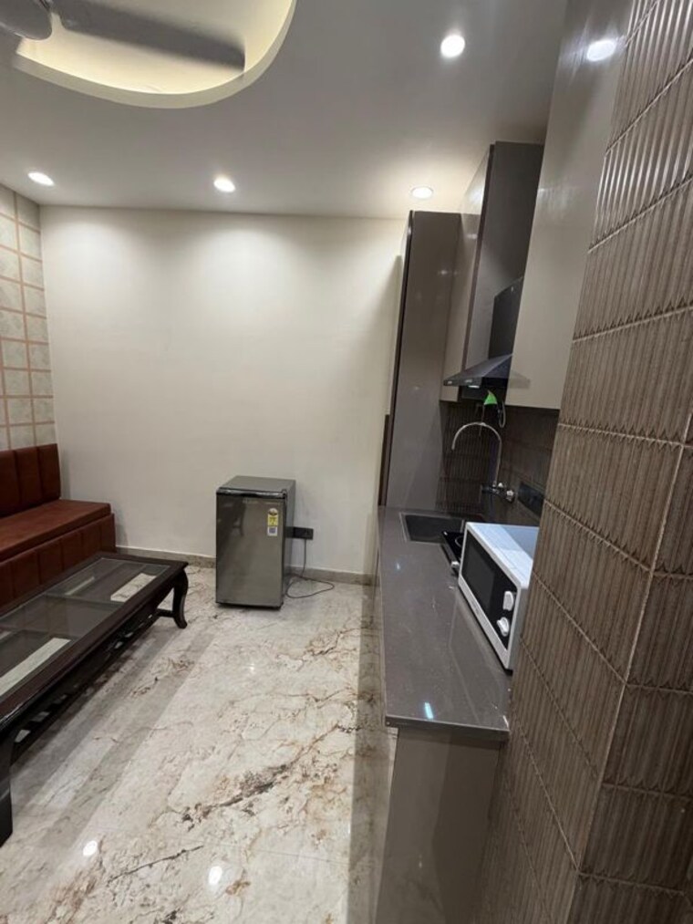Kitchen, dlf phase ii 1 Bedroom 400 Sq.Ft. Builder Floor In Dlf Phase ii Gurgaon 10576604