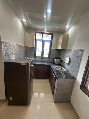 Team Area in 1 BHK Builder Floor at Sector 53 – for Rent