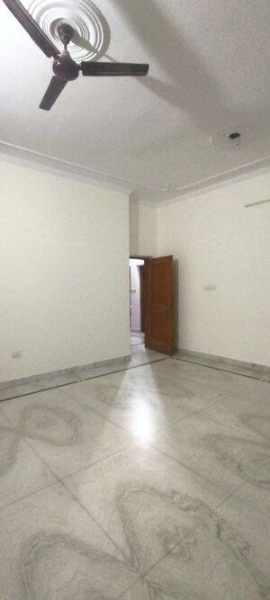Room in 2 BHK Independent House at Gomti Nagar – for Rent