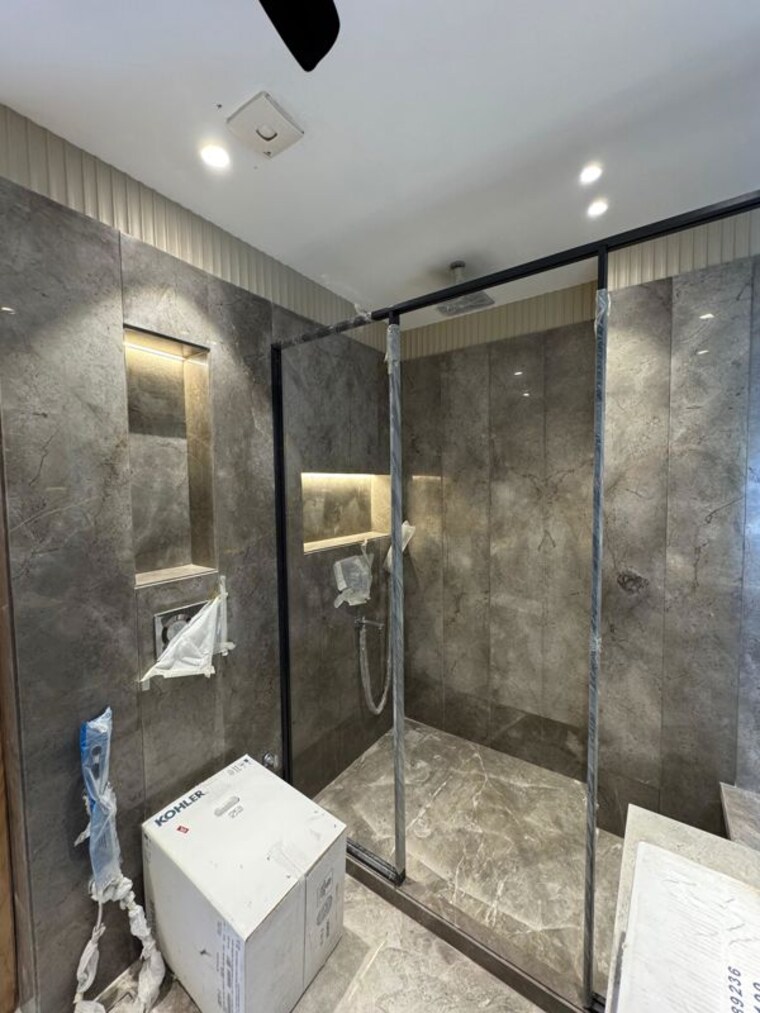 Bathroom, dlf-queens-court 4 Bedroom 3600 Sq.Ft. Apartment In Greater Kailash ii Delhi 10576736