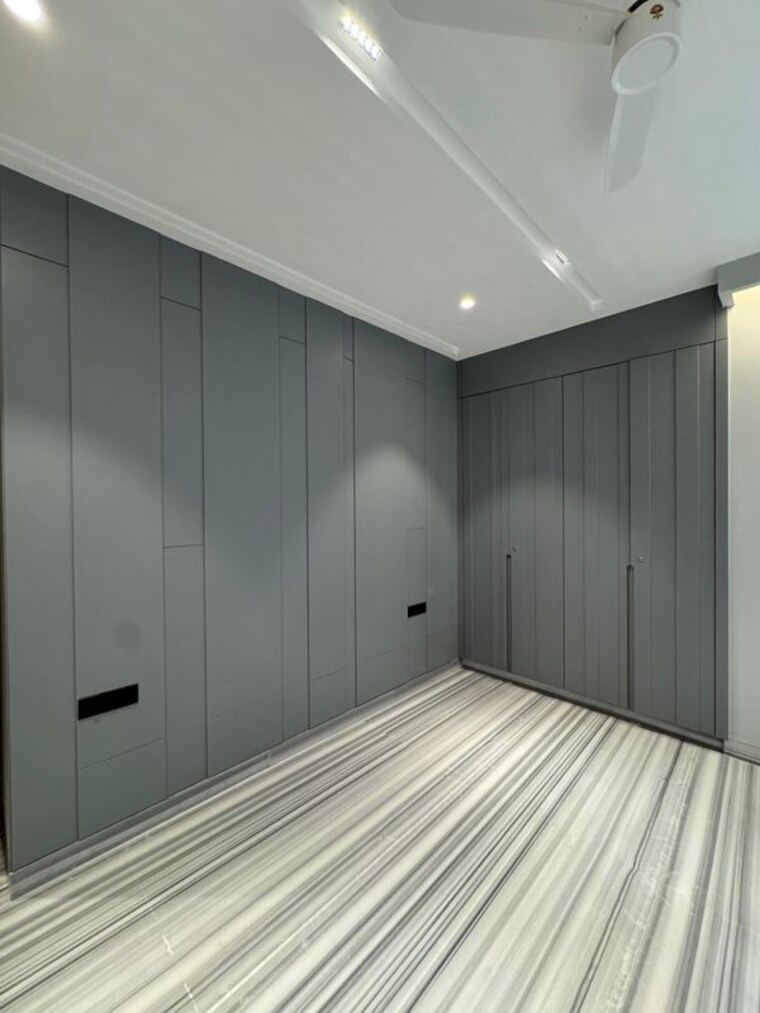 Room, dlf-queens-court 4 Bedroom 3600 Sq.Ft. Apartment In Greater Kailash ii Delhi 10576736
