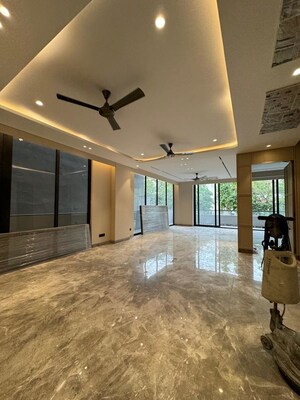 Parking in 4 BHK Apartment at DLF Queens Court, Greater Kailash ii – for Rent