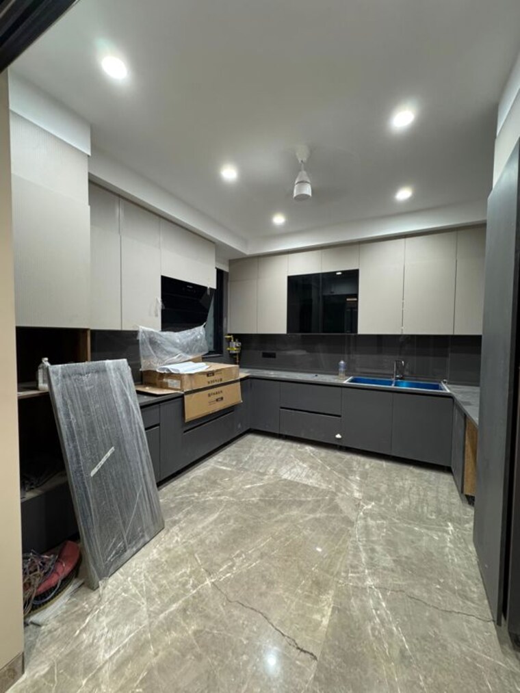Bedroom, dlf-queens-court 4 Bedroom 3600 Sq.Ft. Apartment In Greater Kailash ii Delhi 10576736