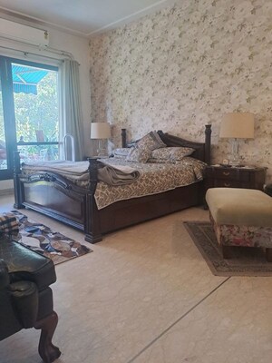 Living Room in 3.5 BHK Apartment at Panchsheel Enclave – for Rent