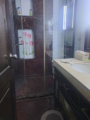  3.5 BHK Apartment at Panchsheel Enclave – for Rent