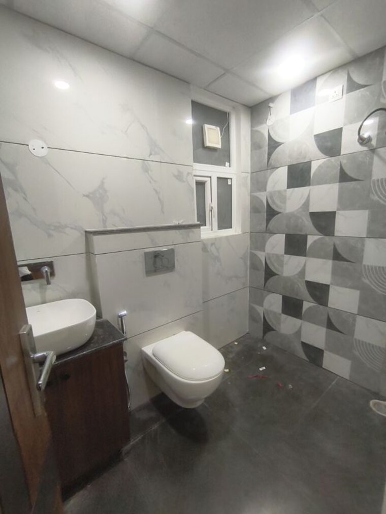 Bathroom, ghazipur 3 Bedroom 225 Sq.Ft. Apartment In Ghazipur Zirakpur 10576867